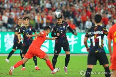 【炸裂！】韦世豪世界波破门！中国队客场1-0领先日本！